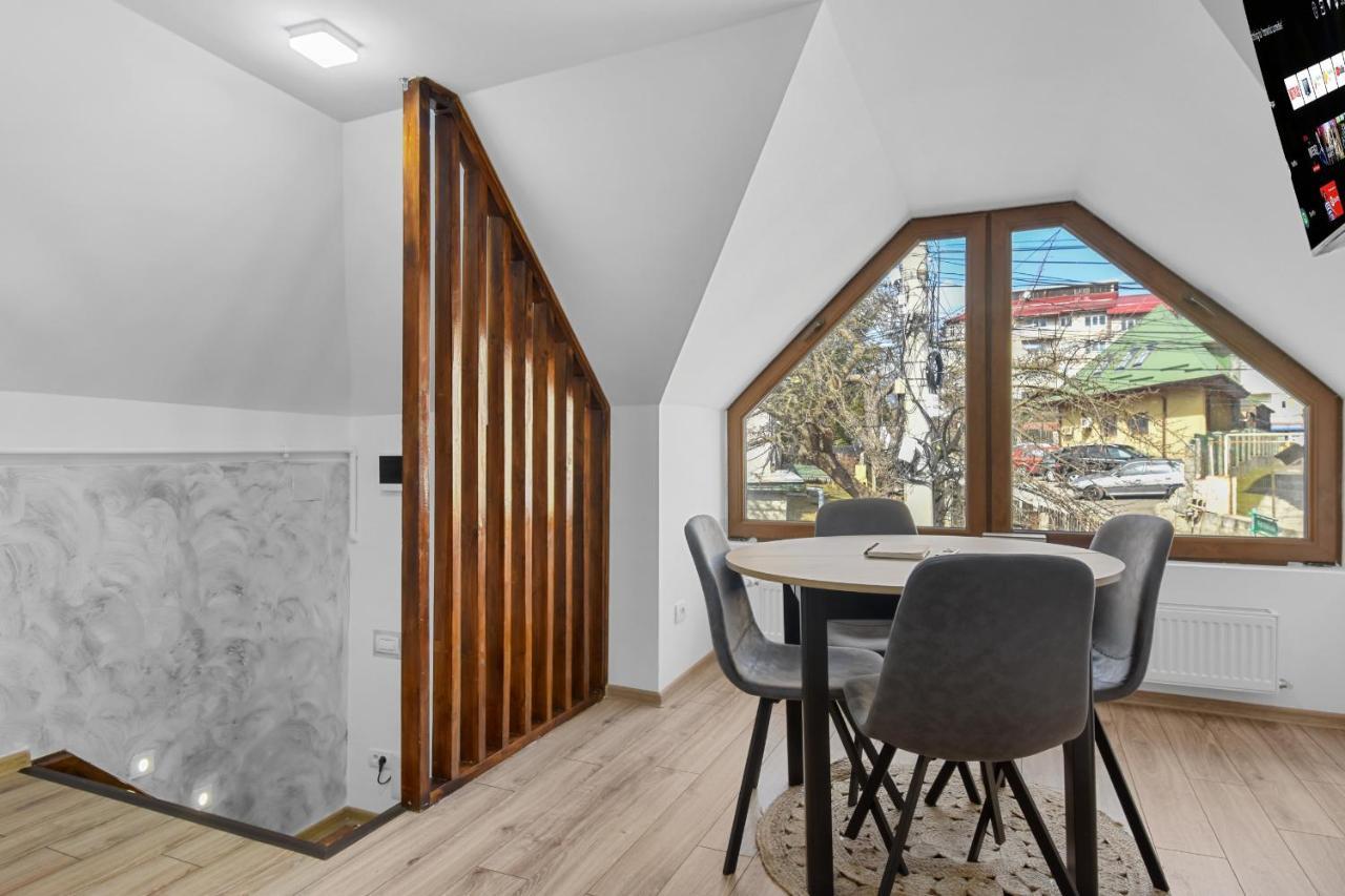 Two Bedrooms Hytta Apartment Sinaia Esterno foto