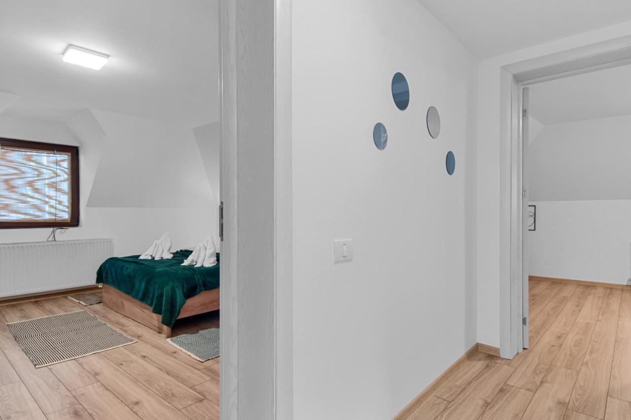 Two Bedrooms Hytta Apartment Sinaia Esterno foto