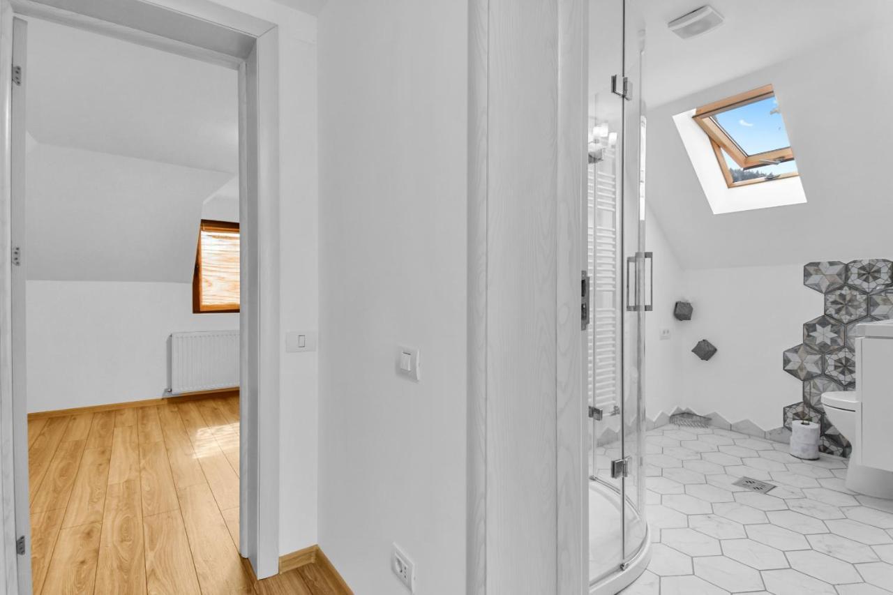Two Bedrooms Hytta Apartment Sinaia Esterno foto